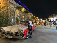 -席娜卡琳火车铁道夜市
