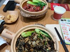 -煲仔皇腊味煲仔饭(经四万达店)