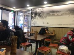 大堂-阿扁杭州面(苗圃店)