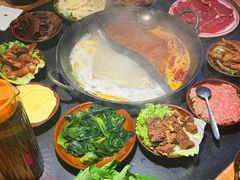-重庆故事姊妹老火锅(财经学院店)