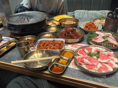 -草家酱蟹炭火烤肉店(珲春南路二店)