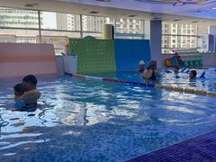 -龙格亲子游泳·水育早教中心(华亿大润发店)