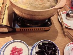 -邹开喜·炭炉鸡煲·海鲜火锅(虹口足球场店)