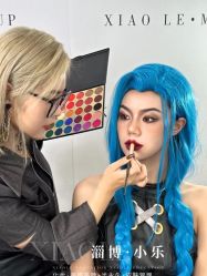 -小乐化妆美甲半永久培训学校