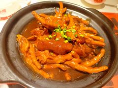 猪蹄凤爪煲-恭喜上堓砂锅焗·海鲜大排档(闵行龙湖店)