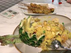 南洋菠萝炒饭-星怡会·新加坡新美食(苏州中心店)