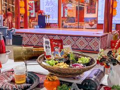 -刘姐啤酒鱼民族演艺餐厅(西街总店)