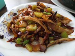 -公寓家常菜馆(海军博物馆店)