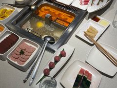 -海底捞火锅鲜切牛肉主题店(长寿路店)