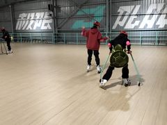 -极限PLAY运动娱乐新世界·团建派对潮玩休闲馆·室内蹦极高空游乐园