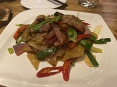 土豆粑粑炒腊肉-東舍食唐精品陕菜馆