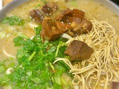 -八百里牛肉汤(盖饭·锅贴·万象城店)