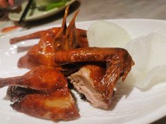 蝴蝶里招牌乳鸽-蝴蝶里·粤菜·点心(龙湖天街&滨江店)