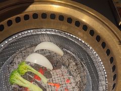 -山川小町·极番烧肉(新地假日广场店)