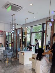 -MY WAY SALON