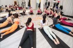 -亚太瑜伽普拉提学院