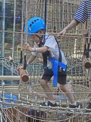 -PIPIKINGDOM皮皮王国欢乐号(欢乐海岸购物中心店)