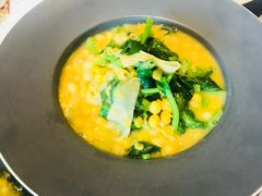豌豆黄浸豌豆尖-半山腰·云南菜(侨福芳草地店)