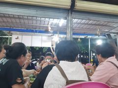 -黄记四更烤乳猪店