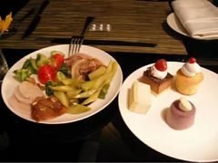 -唐拉雅秀酒店-西锦汇空中BBQ·思创餐厅