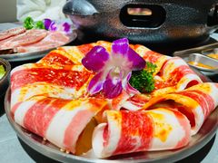 -围炉肉舍•炭烤活鳗•丹东海鲜烤肉(步行街店)