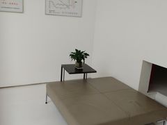 -卡罗酒店(东门晒布地铁站店)