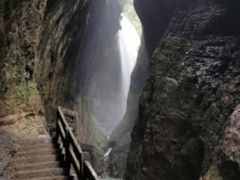 -龙水峡地缝景区