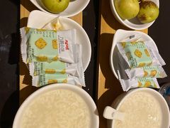 -武汉光谷广场杨家湾地铁站怡程酒店