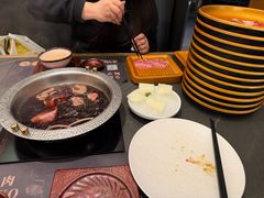 -牛YO寿喜烧·铁板烧和牛火锅自助(市府恒隆店)