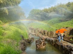 -雪山彩虹谷景区