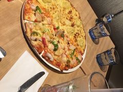 -必胜客(WOW中心城店)