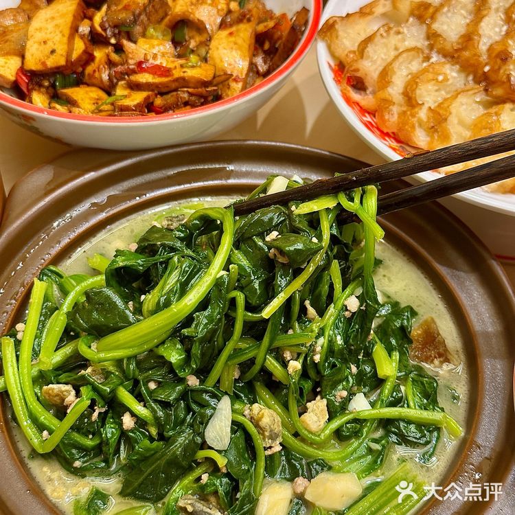 在武汉！长沙土著都爱的下饭湘菜馆子