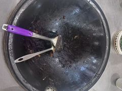 -粘豆包柴火铁锅炖