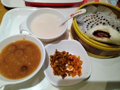 -南城香·饭香串香馄饨香(青年路店)