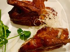 妙龄脆皮乳鸽-湖滨28中餐厅·西湖宴·杭州君悦酒店