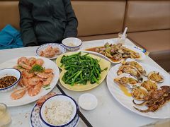 -覃记海鲜美食餐厅