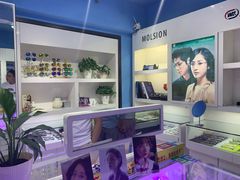 -提一眼镜·蔡司·依视路(小寨店)