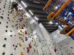 -山之巅攀岩馆(太古城店)