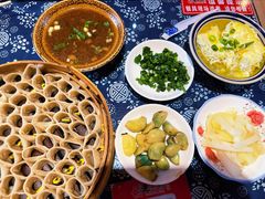 坝上莜面王-王村姑老土炕莜面村(桥东店)