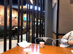 大堂-渝是乎酸菜鱼·川渝小炒(新世界百货望京店)