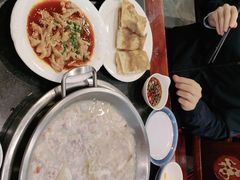 -老来福·非遗酸汤兔(凯旋路店)