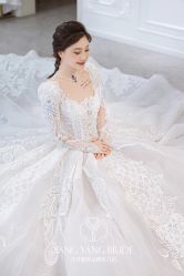 -洋洋婚纱品牌集合店