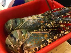 -J Daeng Seafood