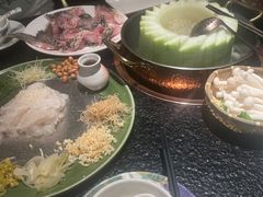 -得意咚瓜·顺德鱼生·冬瓜火锅(深圳首店)