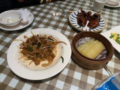 -新大咀港式茶餐厅(宝山万达店)