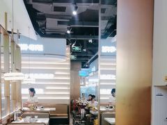 -洪氏嗨捞·广东猪肚鸡·椰子鸡火锅(西咸万象城店)