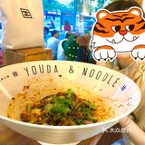 初代网红店的镇店之宝是老板娘