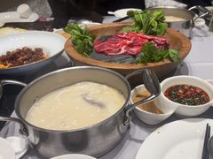 -红鼎豆捞·非遗鲍皇汤火锅(宝丰路店)