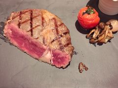 -恰餐厅及酒吧 CHAR Bar & Grill (北京丽都皇冠假日店)