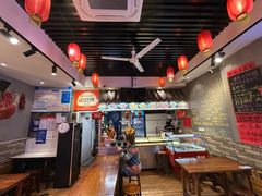 -爆炸头阿姨小四川正宗川味小吃(无任何分店)